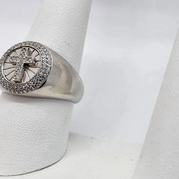 Brand New Sterling Silver 925 Cross Ring - Picture 2 of 4